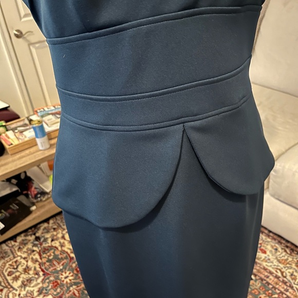 Maggy London Peplum Dress Size 10 - Picture 3 of 7